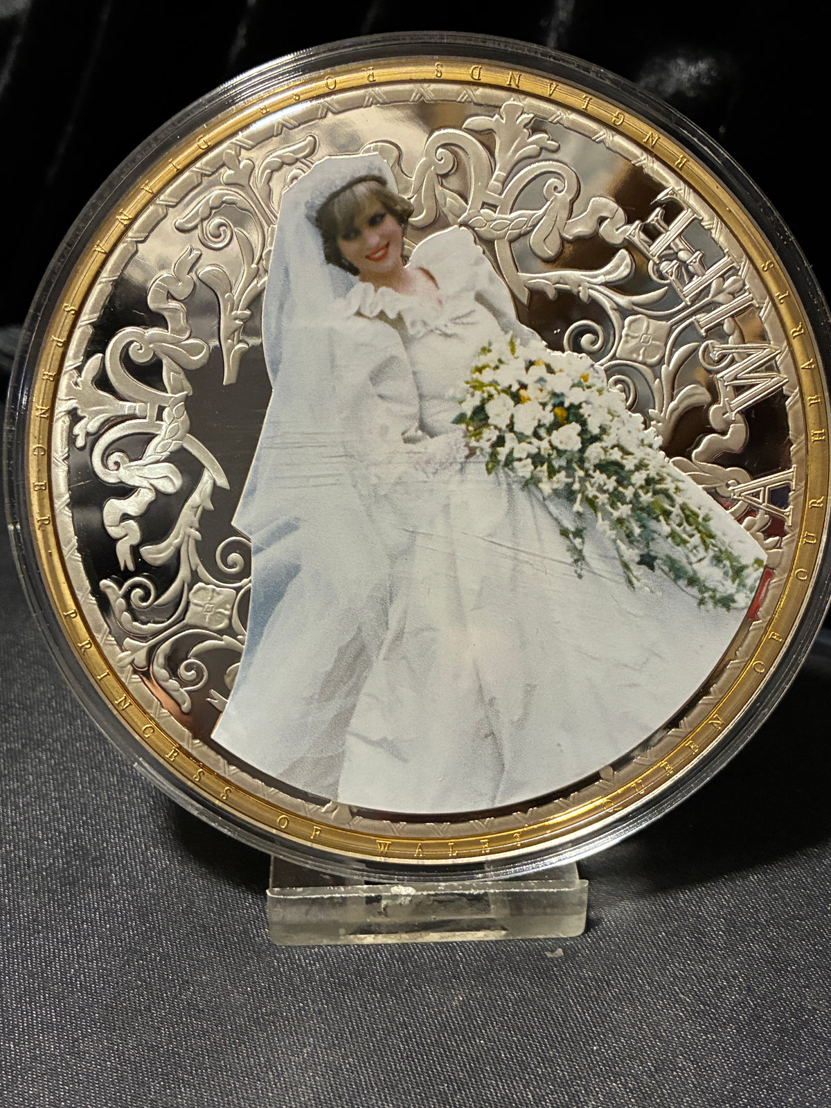 DIANA COIN DIAMOND FINISH 376G GOLD PLATE