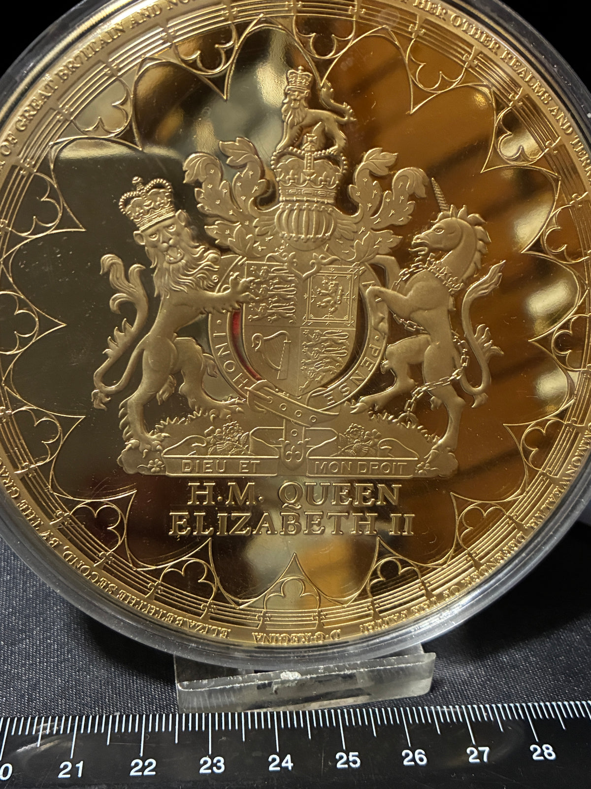 COMMEMORATE 90TH BIRTHDAY QEII 376G LARGE COIN GOLD PLATE