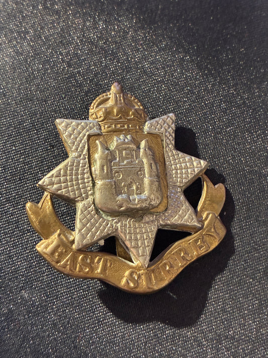 EAST SURREY REGIMANT CAP BADGE