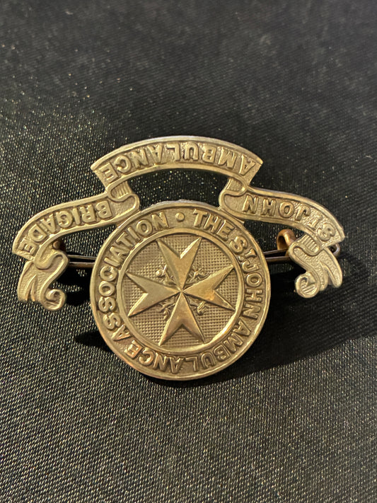 WWII ST JOHNS AMBULANCE BRIGADE CAP BADGE